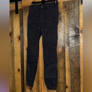 AE stretchy cargo jogger pants